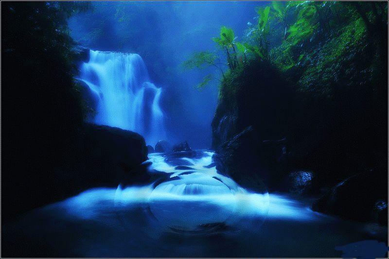 Живые водопады. Свет под водой. Движущиеся водопады. Анимированная вода. Красивое видео воды